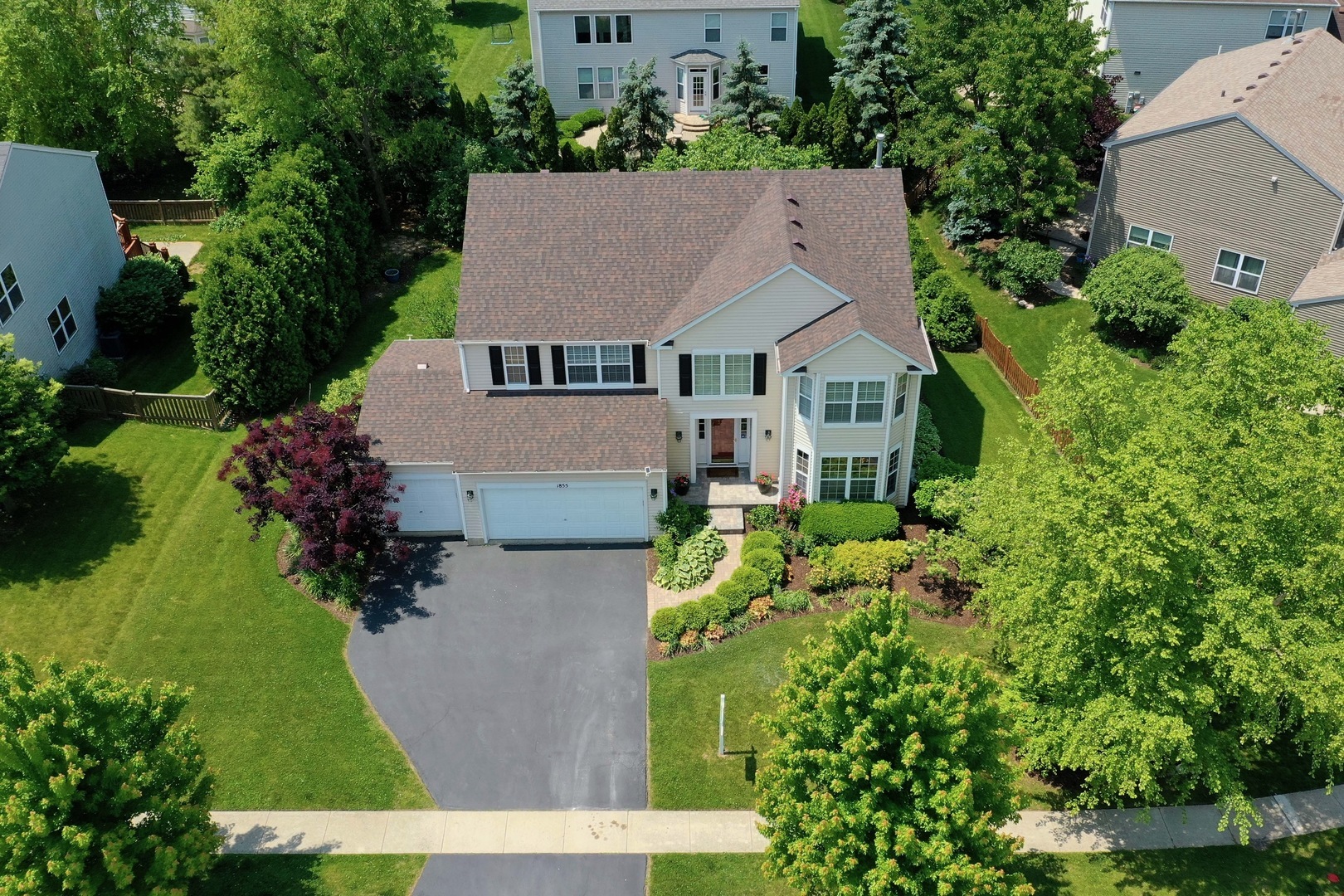 Property Photo:  1855 Apple Valley Drive  IL 60084 