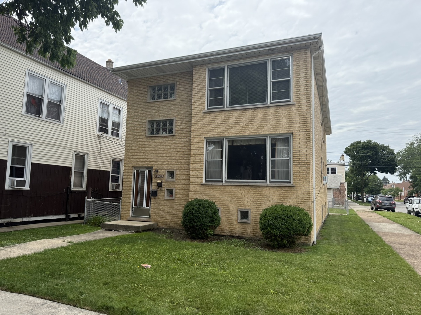 Property Photo:  4500 S Washtenaw Avenue  IL 60632 