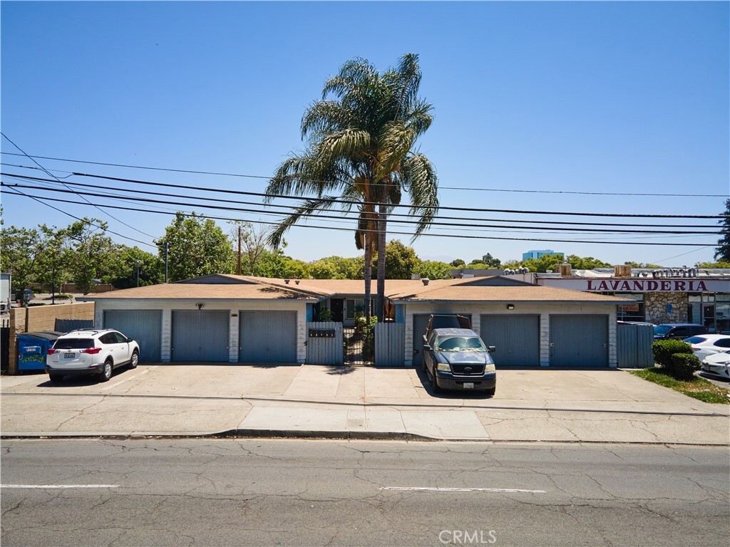 501 N Grand Avenue  Santa Ana CA 92701 photo