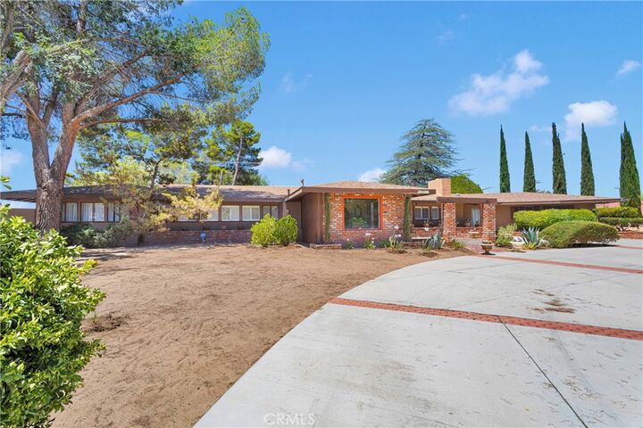Property Photo: 19955 Chickasaw Road CA 92307