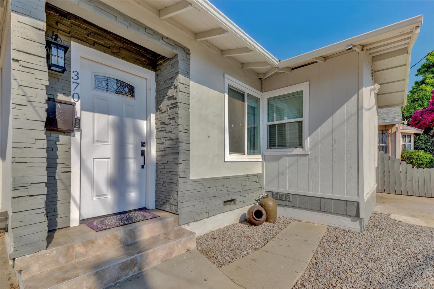 Property Photo: 370 Pine Way CA 95991