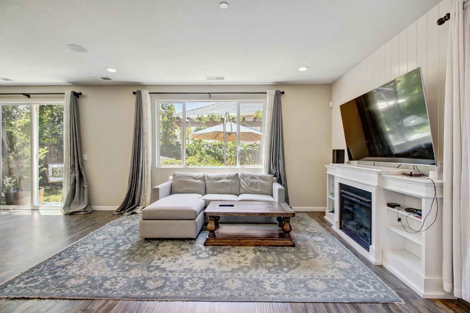 Property Photo: 6161 Mehrten Circle CA 95765