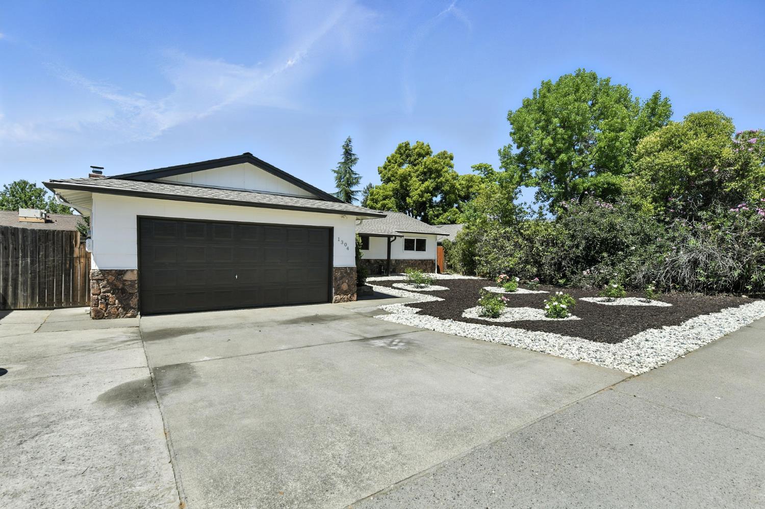 Property Photo: 1304 Elm Street CA 95678