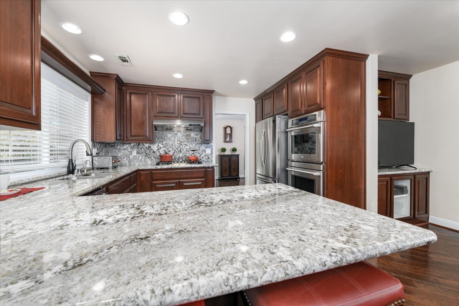 Property Photo: 2915 Princeton Court CA 95682