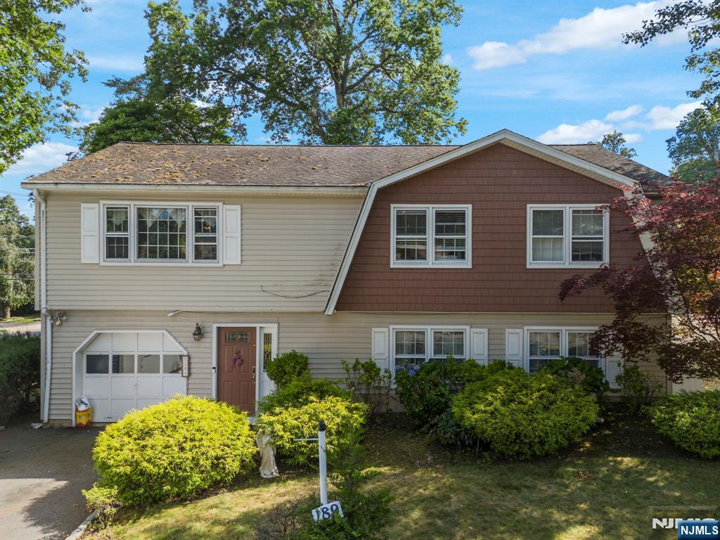 189 Woodland Avenue  Westwood NJ 07675 photo