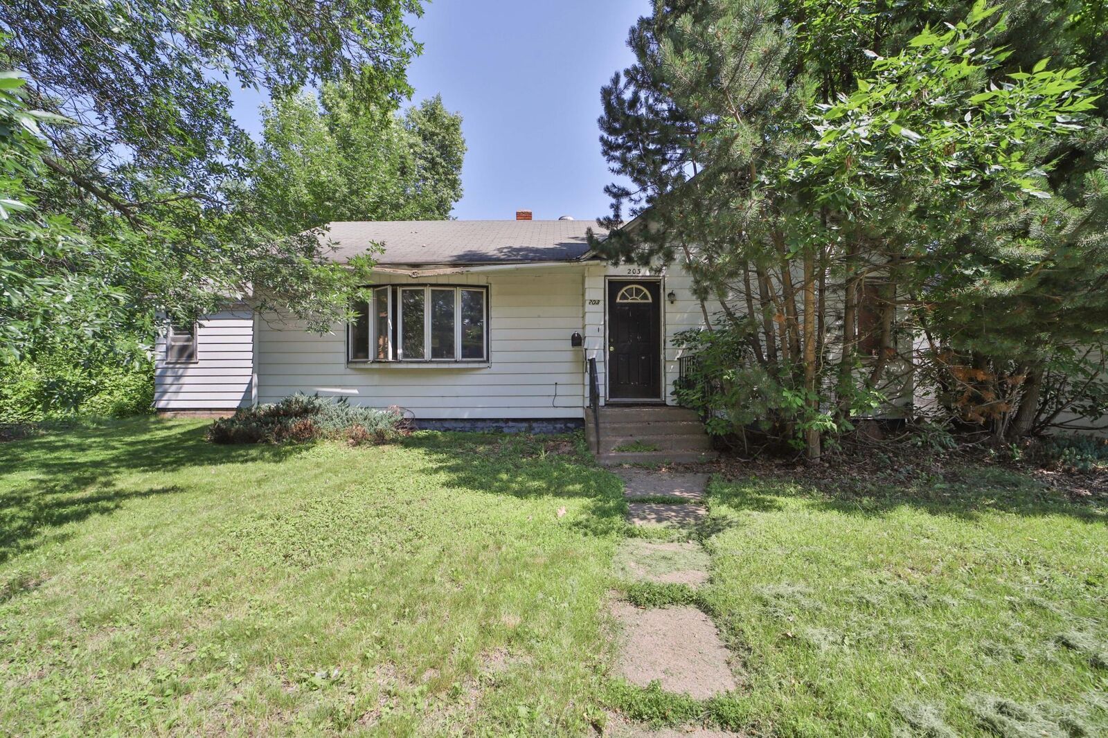 Property Photo: 203 E Main Street MN 56441