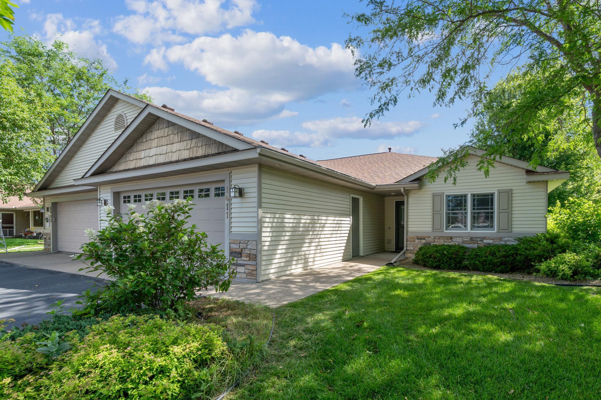 Property Photo:  1411 Blue Jay Place  WI 54017 