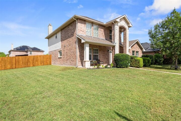 Property Photo:  1701 Shawnee Trail  TX 75002 