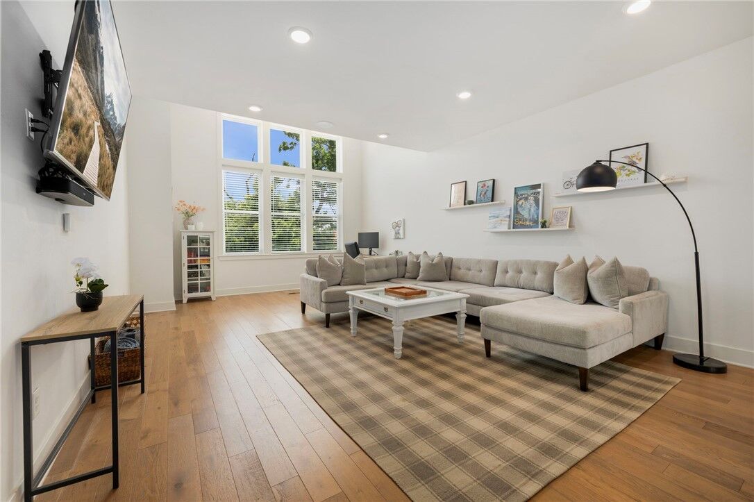 Property Photo:  433 SW B Street  AR 72712 