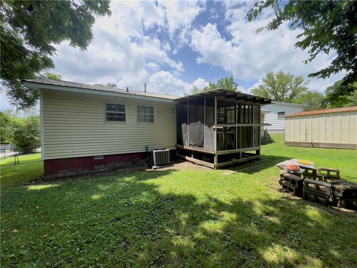 Property Photo: 315 Glines Court AR 72601