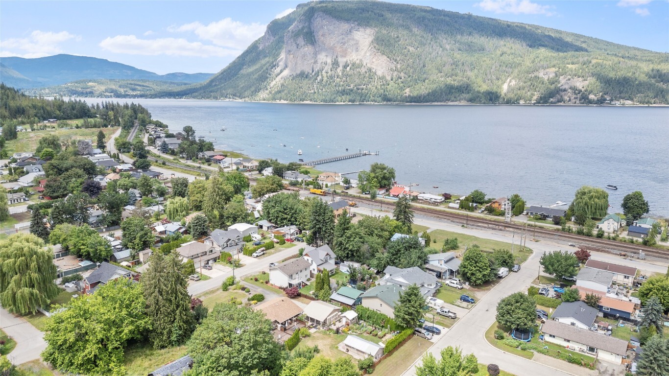 Photo de la propriété: 7250 52 Street NE BC V0E 1K0