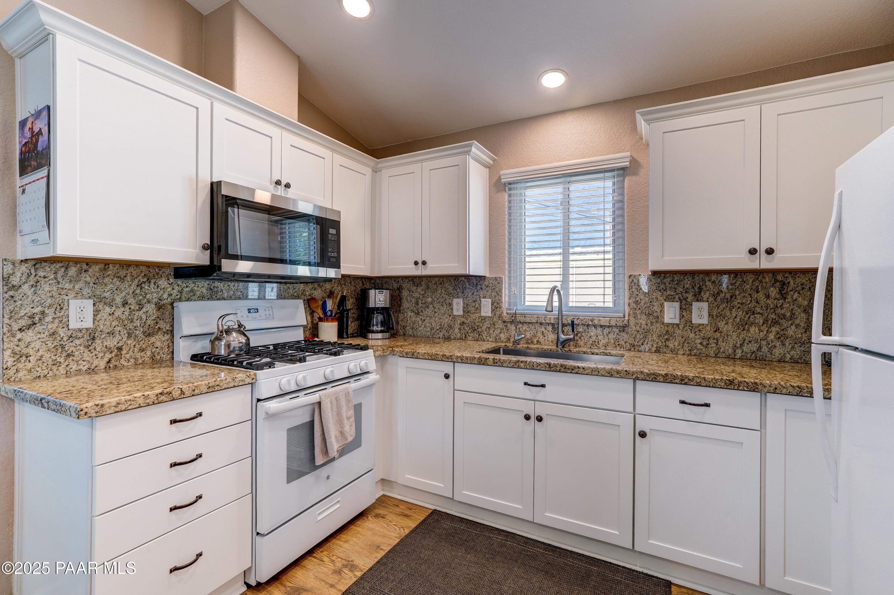 Property Photo:  11250 E State Route 69 1107  AZ 86327 