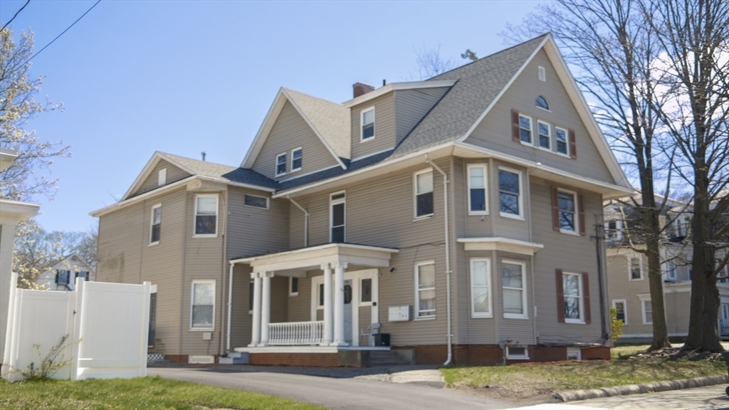 186 Summit St  Pawtucket RI 02860 photo