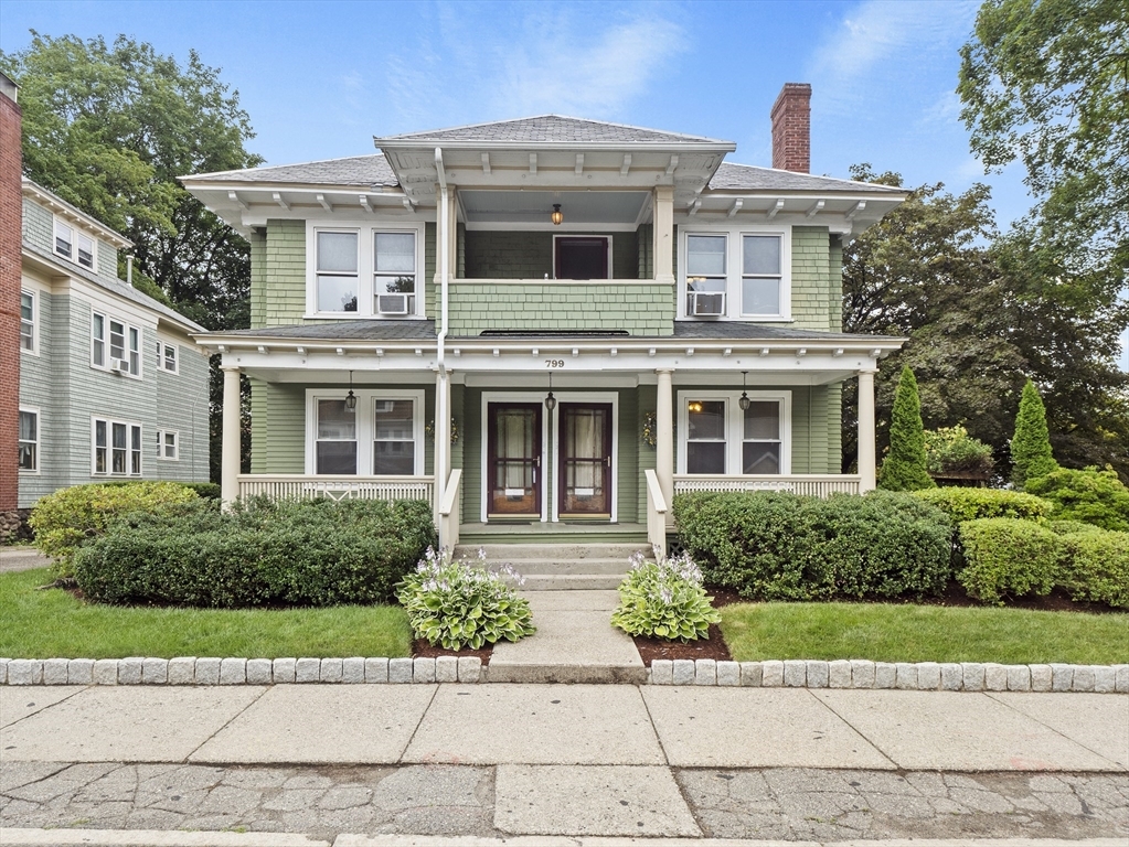Property Photo: 799 Pleasant St MA 01602
