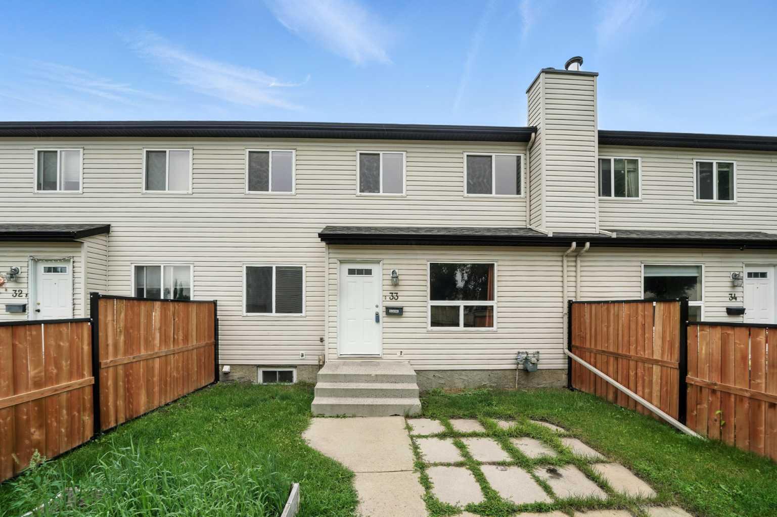 Property Photo: 20 Alford Avenue 33 AB T4R 1G8