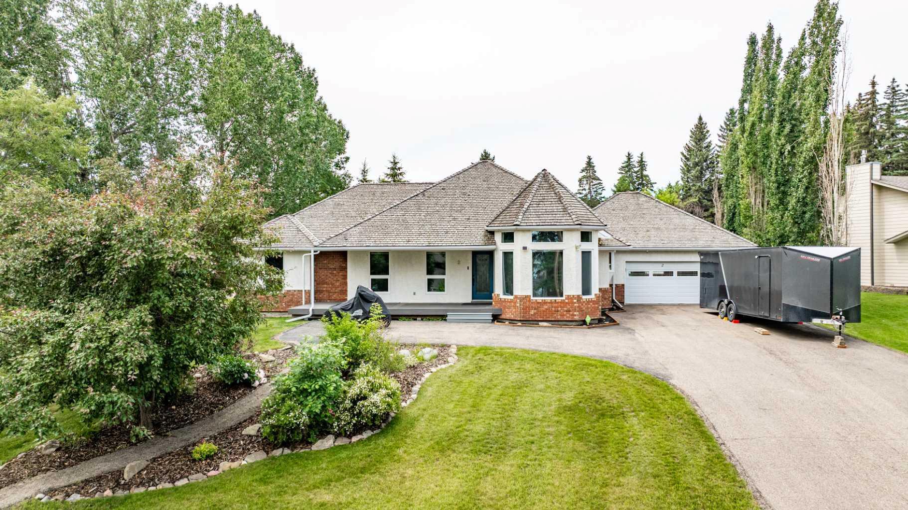 2 Grand Avenue  Norglenwold AB T4S 1S5 photo