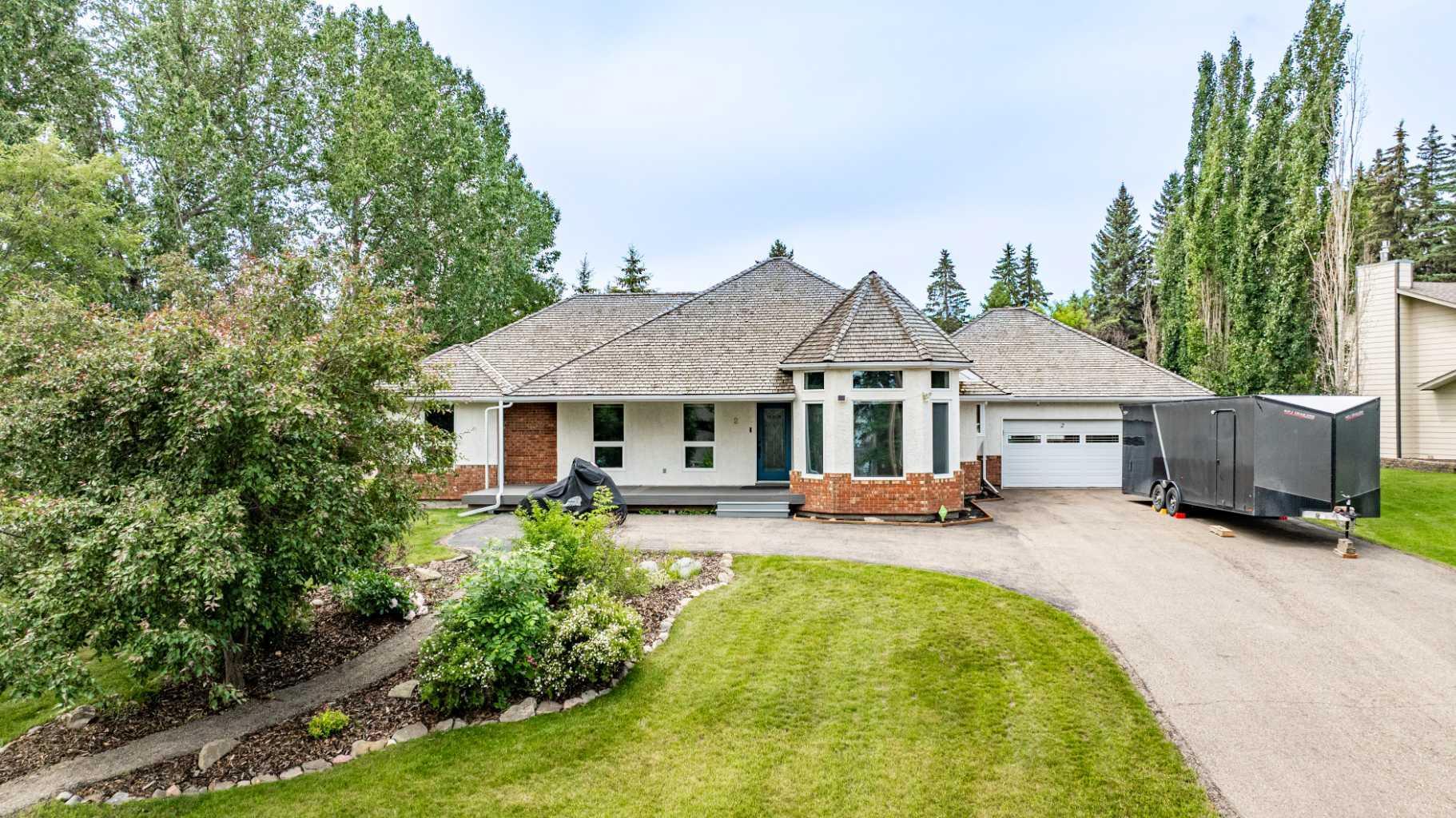 2 Grand Avenue  Norglenwold AB T4S 1S5 photo