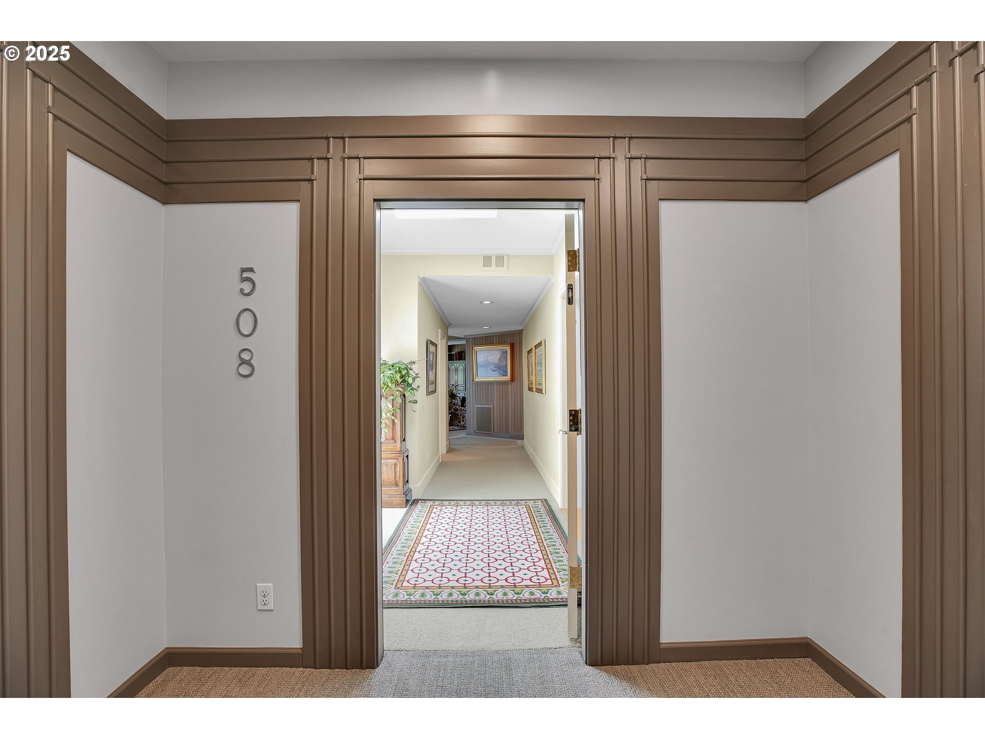 Property Photo: 305 S Montgomery St 508/507 OR 97201
