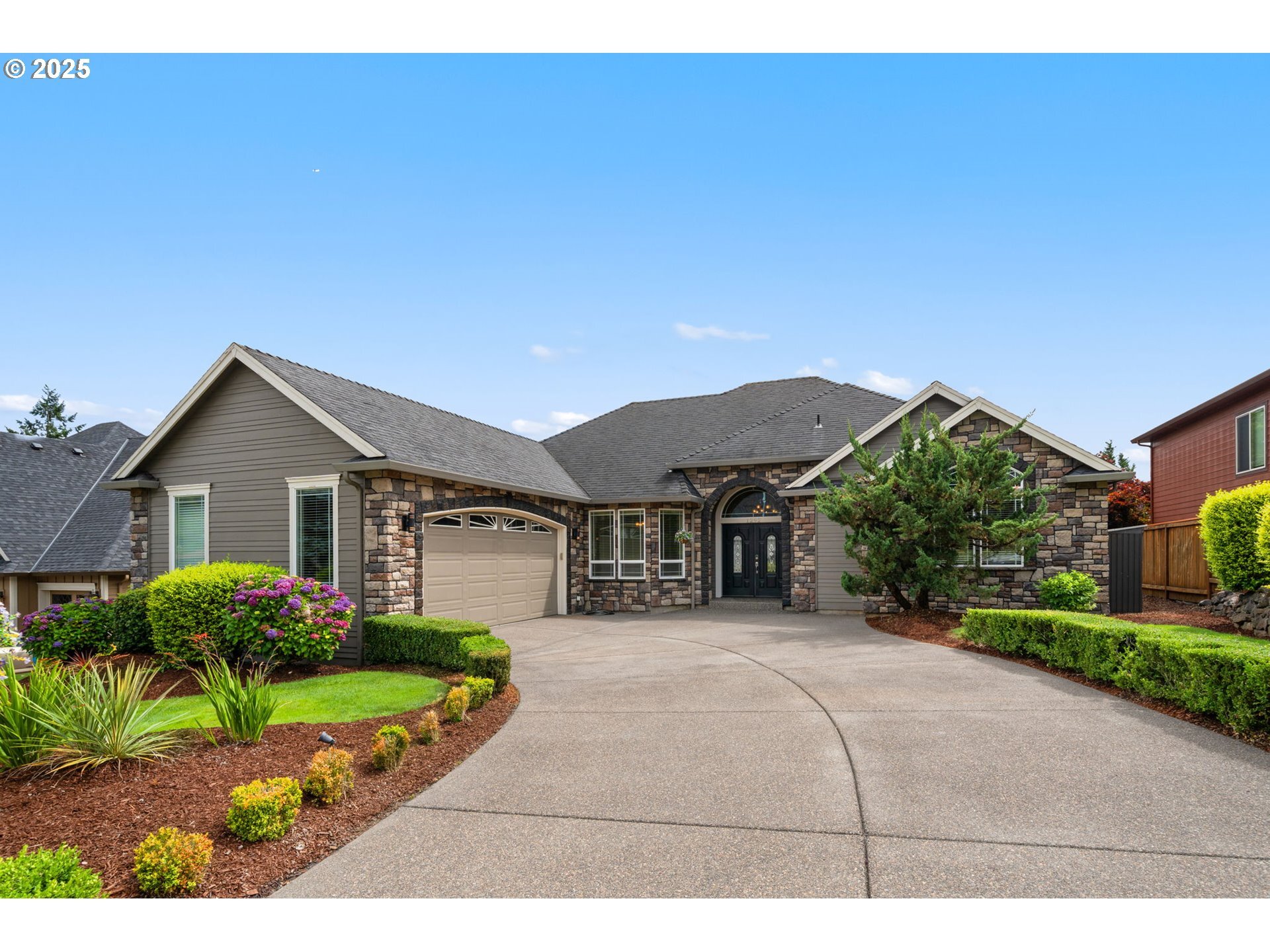 Property Photo: 1292 E Lucas St WA 98629