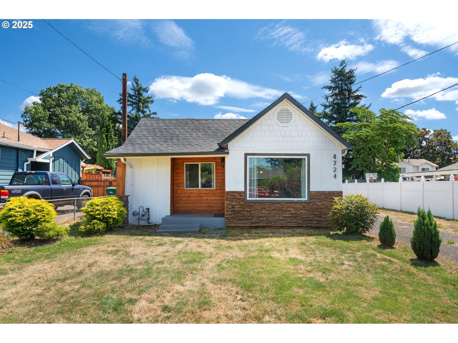 4724 SE 99th Ave  Portland OR 97266 photo