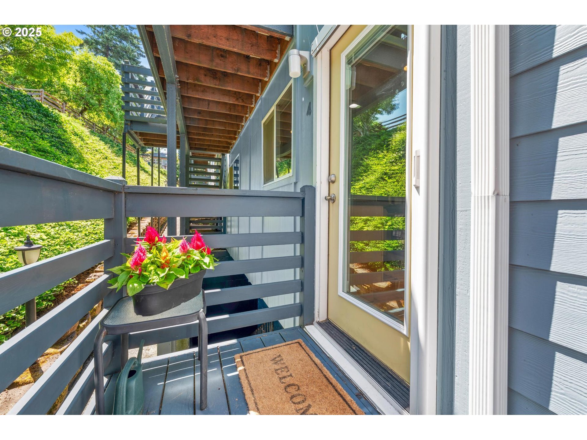 Property Photo: 1300 NE 68th Ave OR 97213