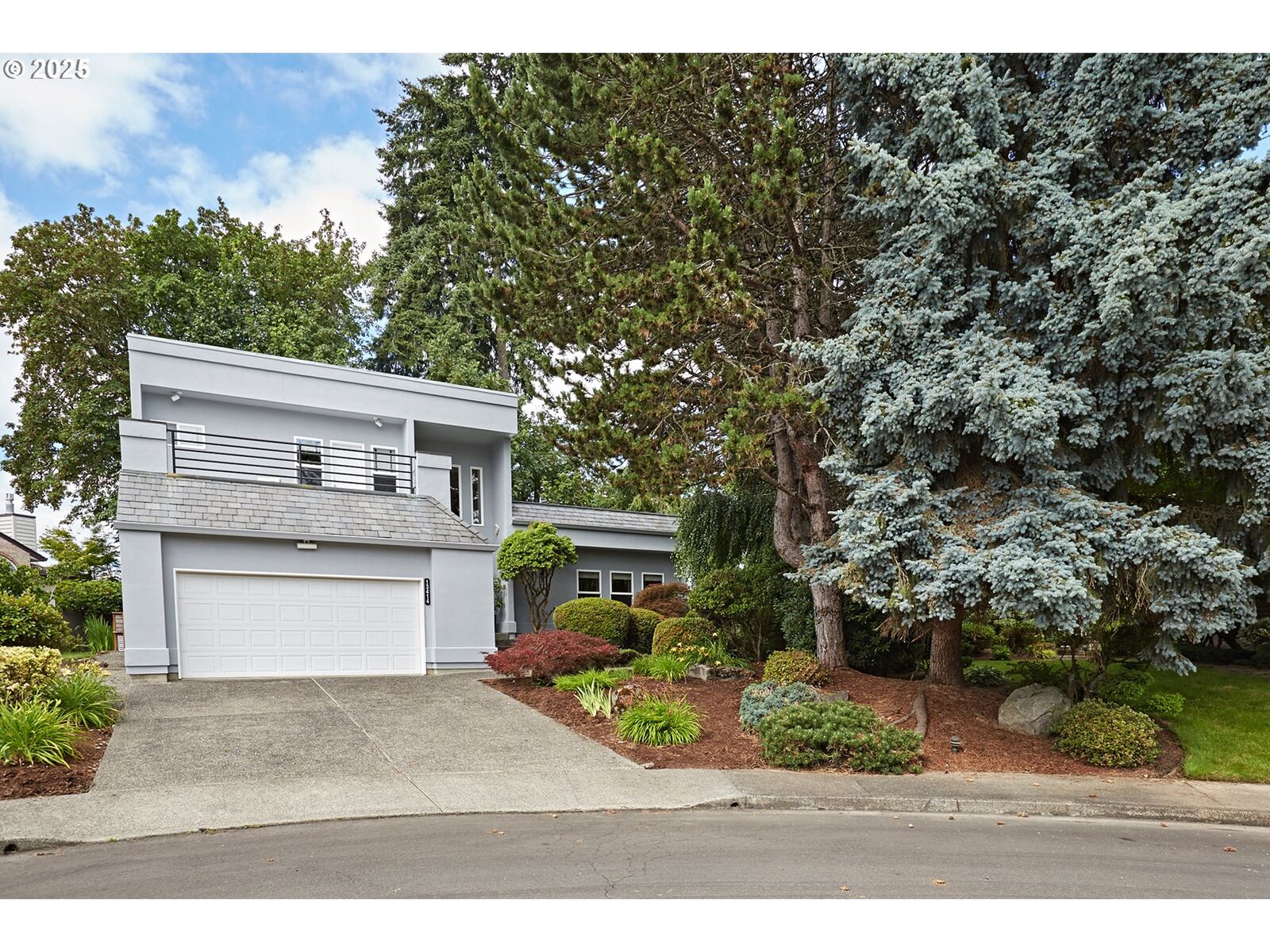 Property Photo:  13414 NW 14th Ct  WA 98685 
