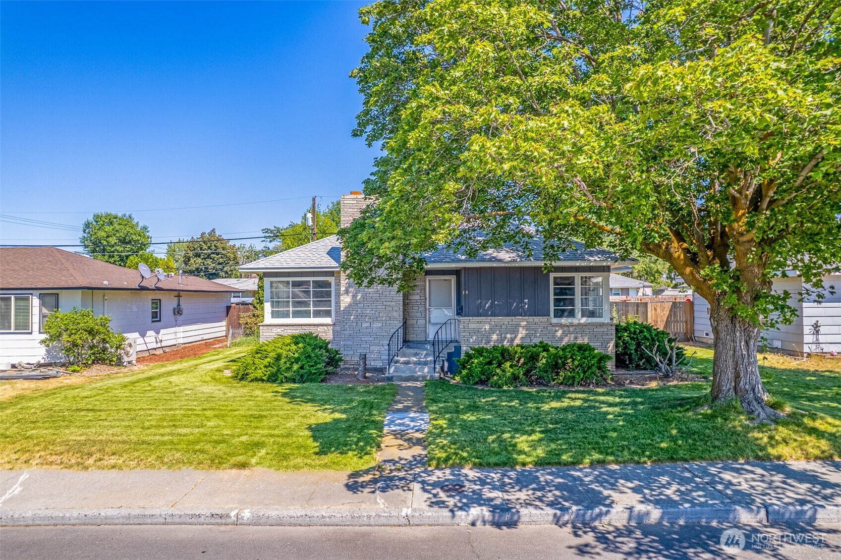 Property Photo: 78 E Street NE WA 98823