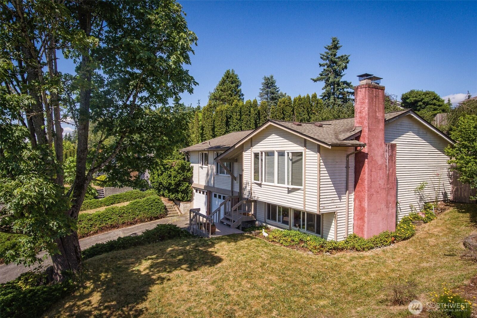 Property Photo:  2120  Niagara Drive  WA 98229 
