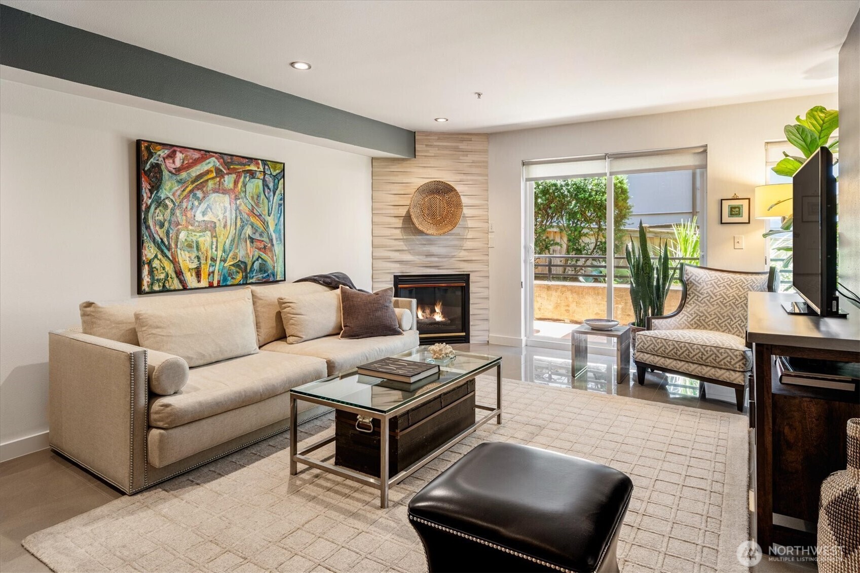 Property Photo:  225 NE 65th Street 302  WA 98115 