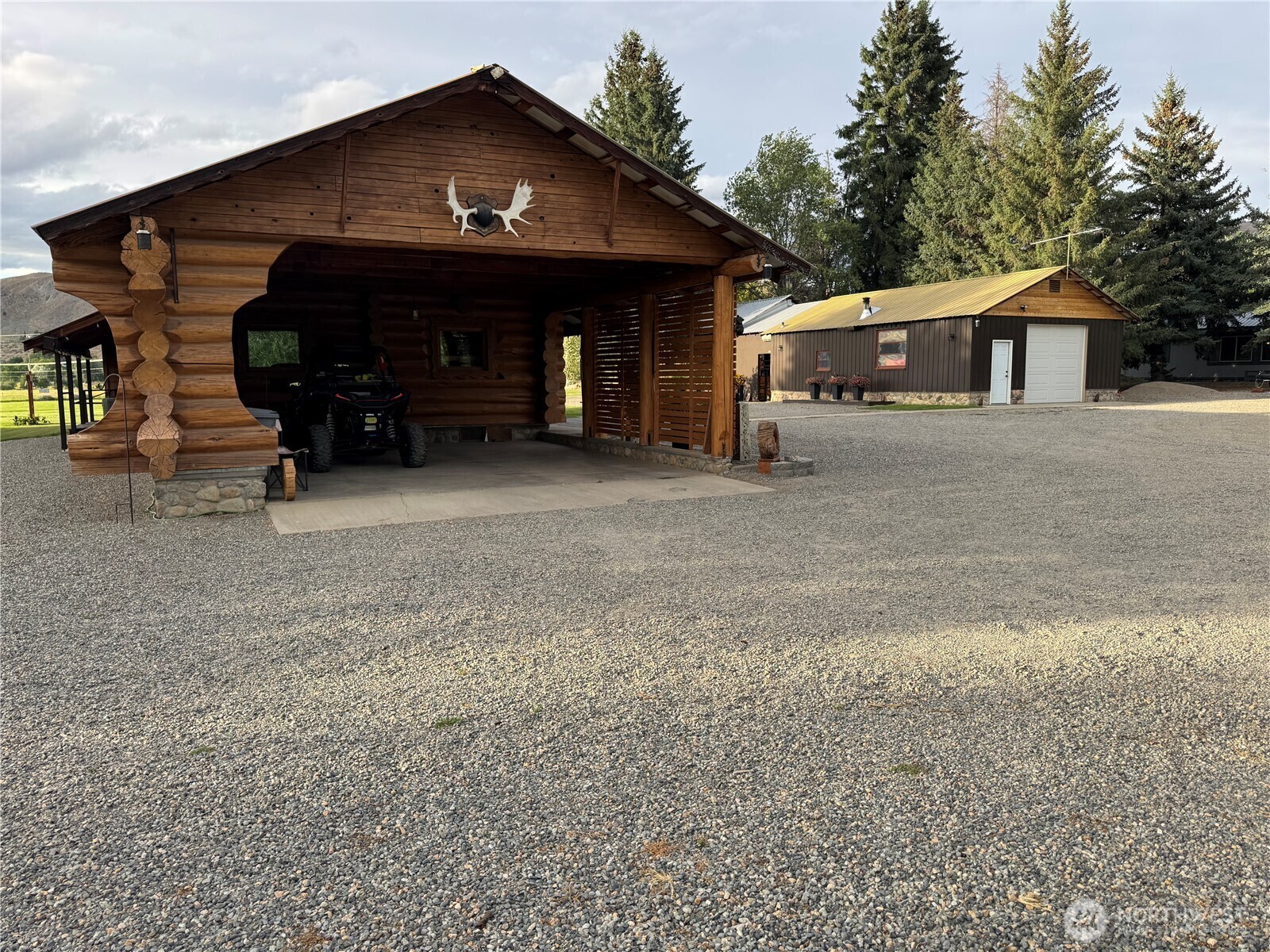 Property Photo:  8  Iris Lane  WA 98856 