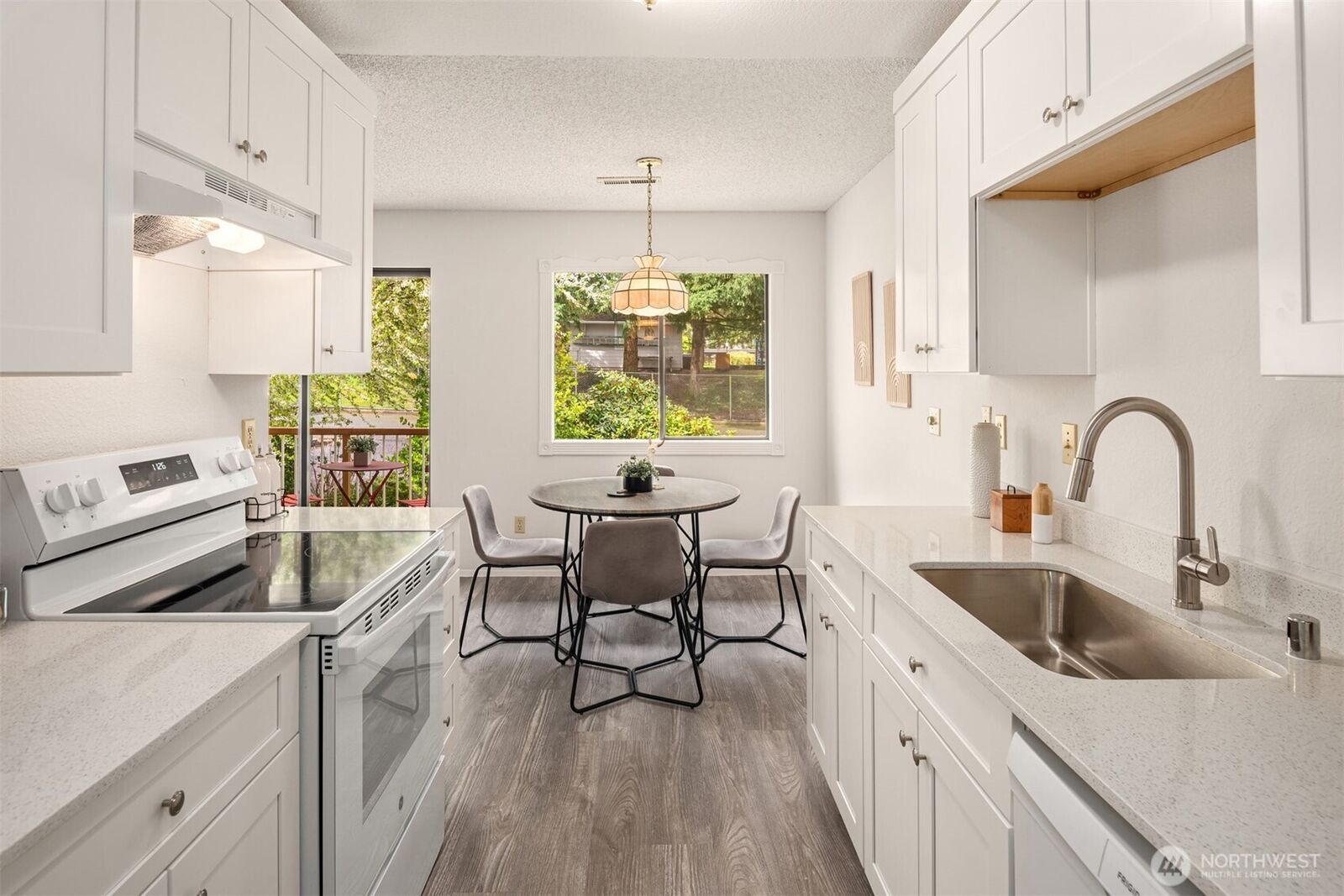 Property Photo:  14132  74th Place NE 16D  WA 98034 