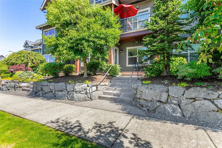 Property Photo:  1000  High Street 102  WA 98225 