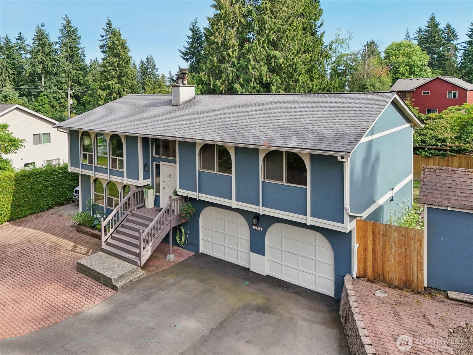 Property Photo: 17837 Ashworth Ave N WA 98133