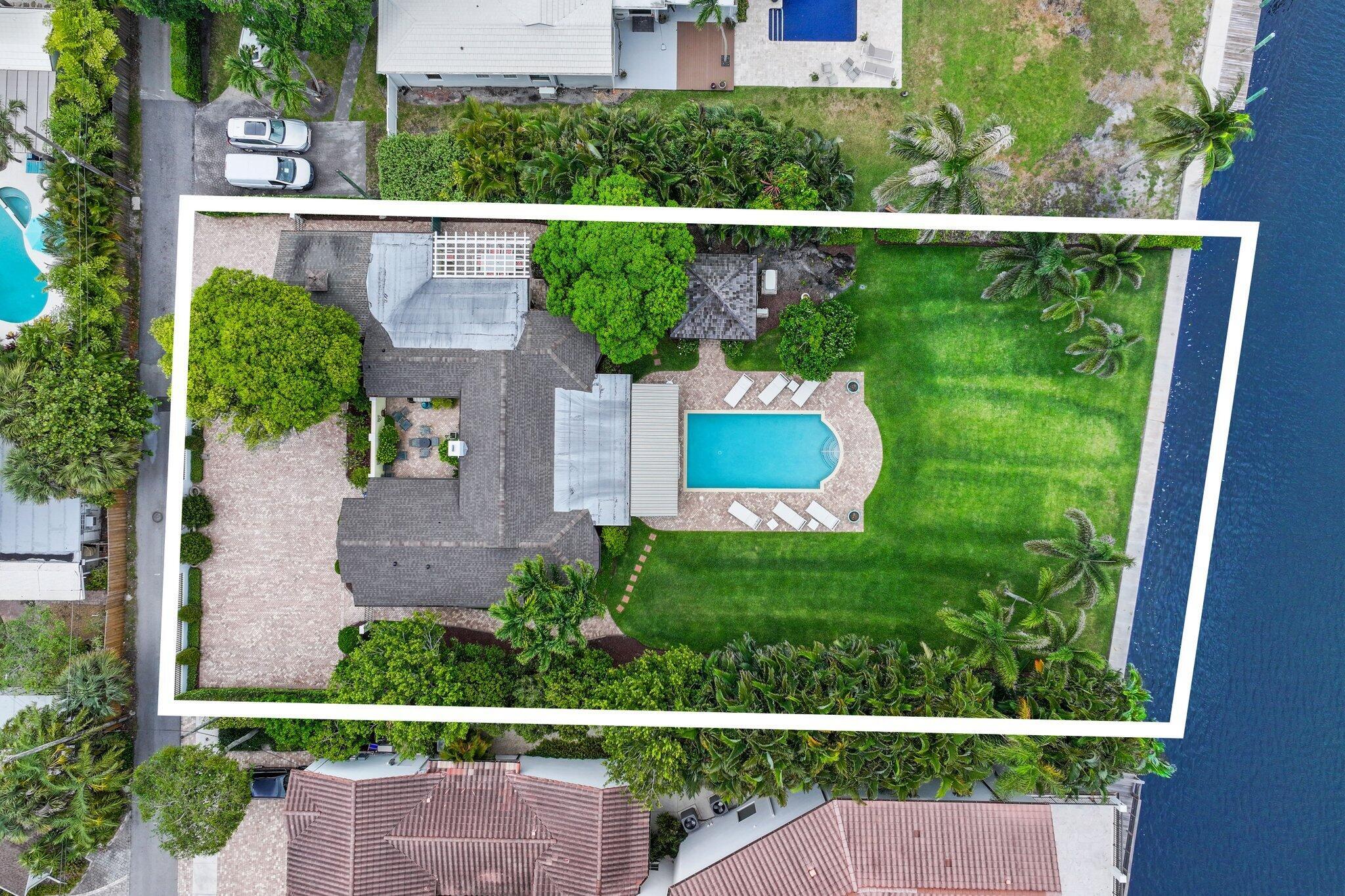 Property Photo: 2 Fisher Lane FL 33483