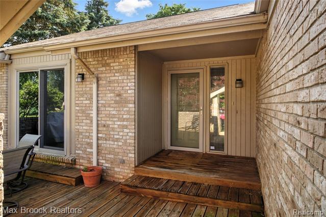 4185 Foxpointe Drive  West Bloomfield Twp MI 48323 photo