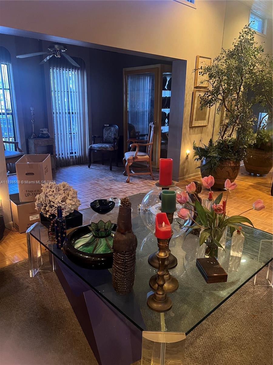 Property Photo: 935 SW 72nd Ave FL 33144