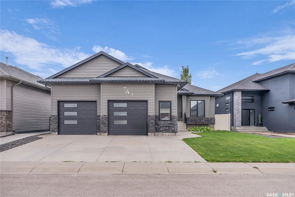 Photo de la propriété: 743 Kloppenburg Court SK S7W 0P2
