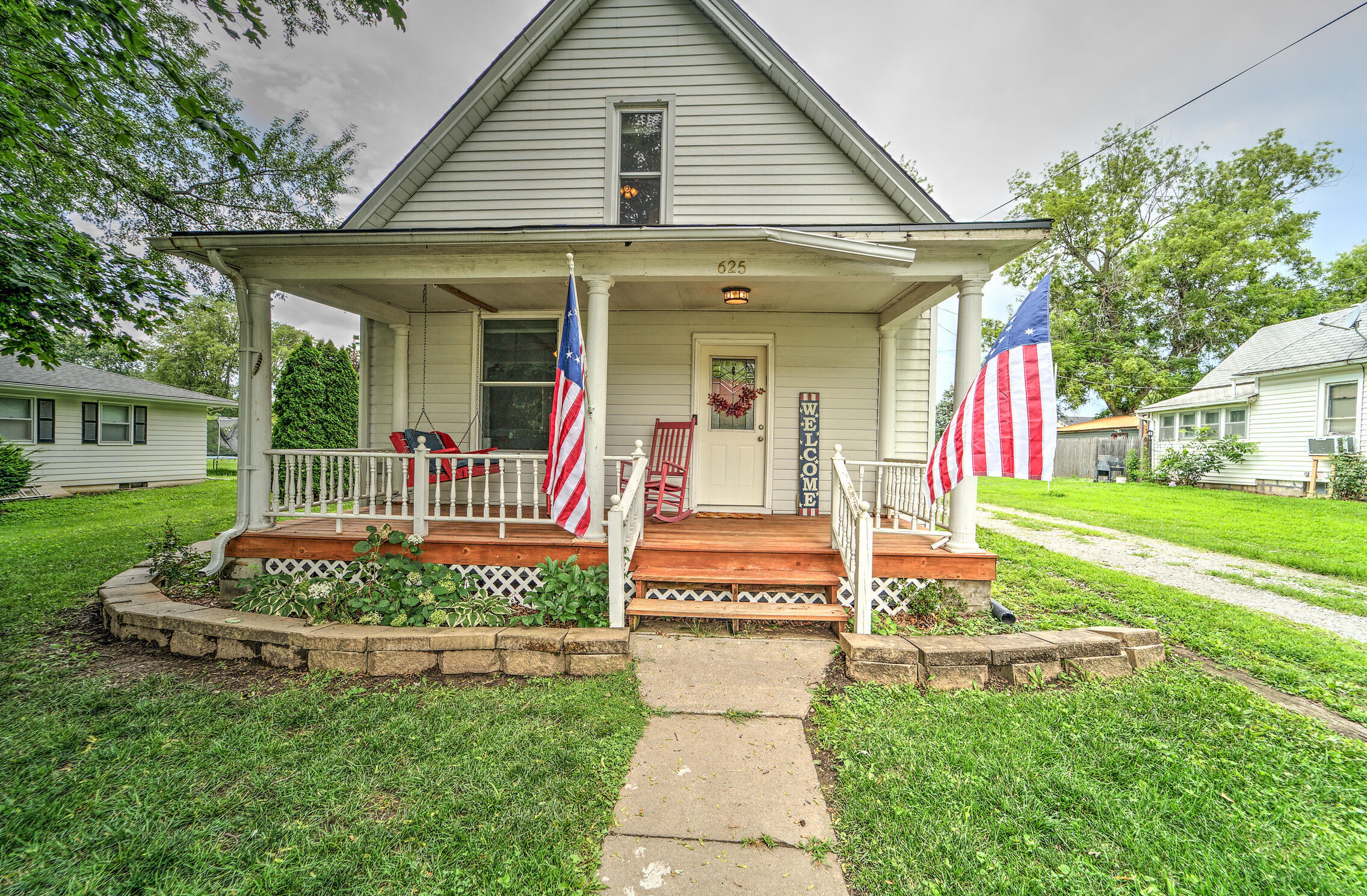 Property Photo: 625 East Street IA 51653