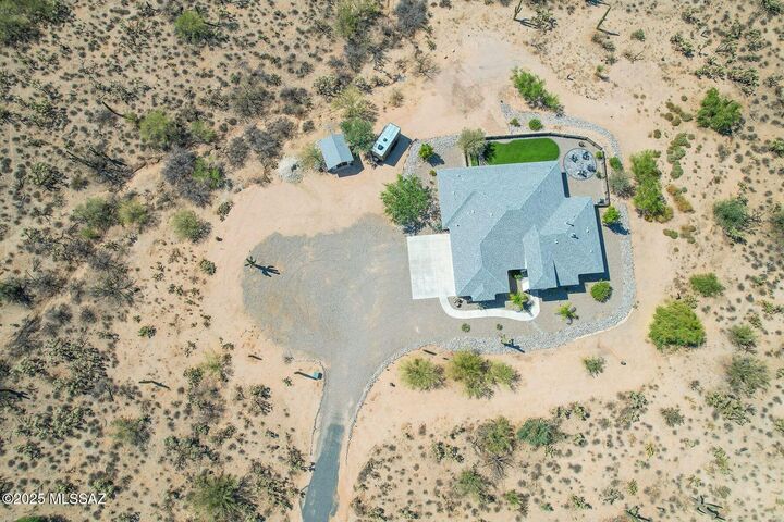 Property Photo:  3855 W Potvin Lane  AZ 85742 