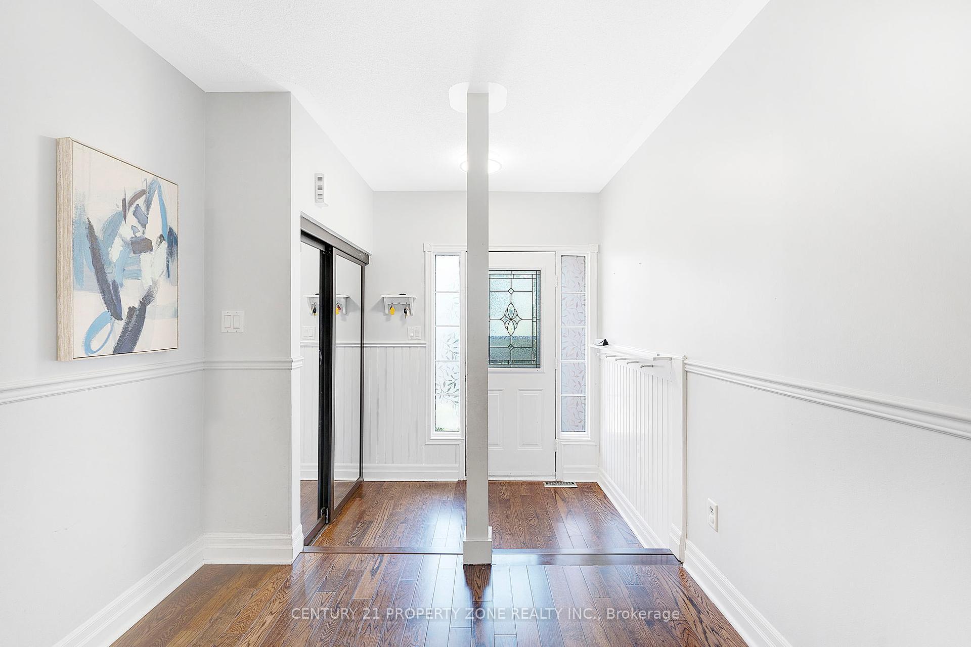 Photo de la propriété:  50 Wilkins Crescent  ON L1E 3B6 