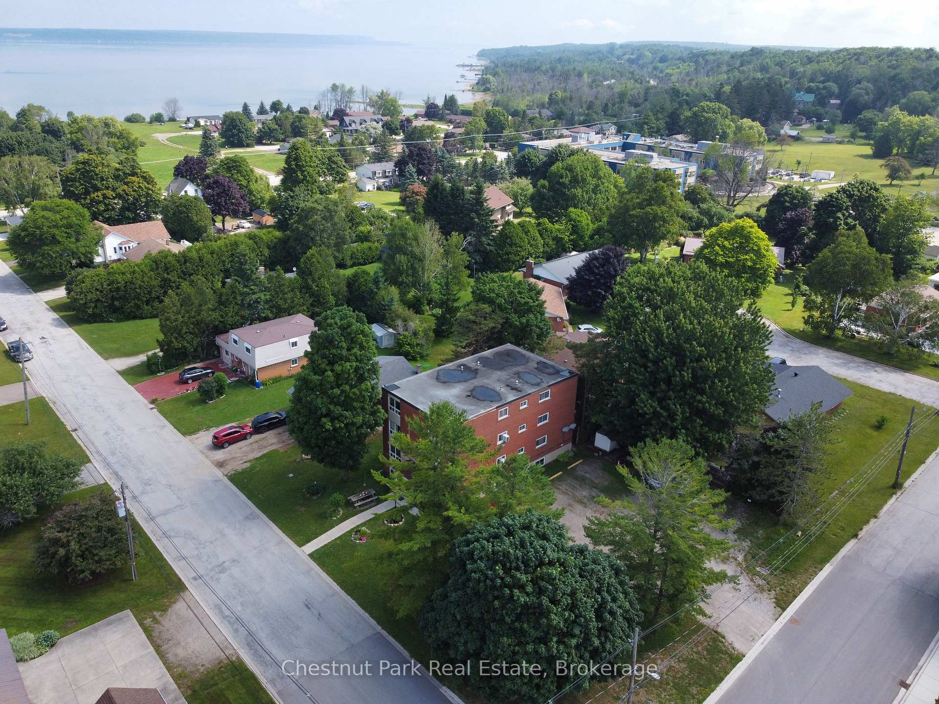 Property Photo: 433 Isaac Street ON N0H 2T0