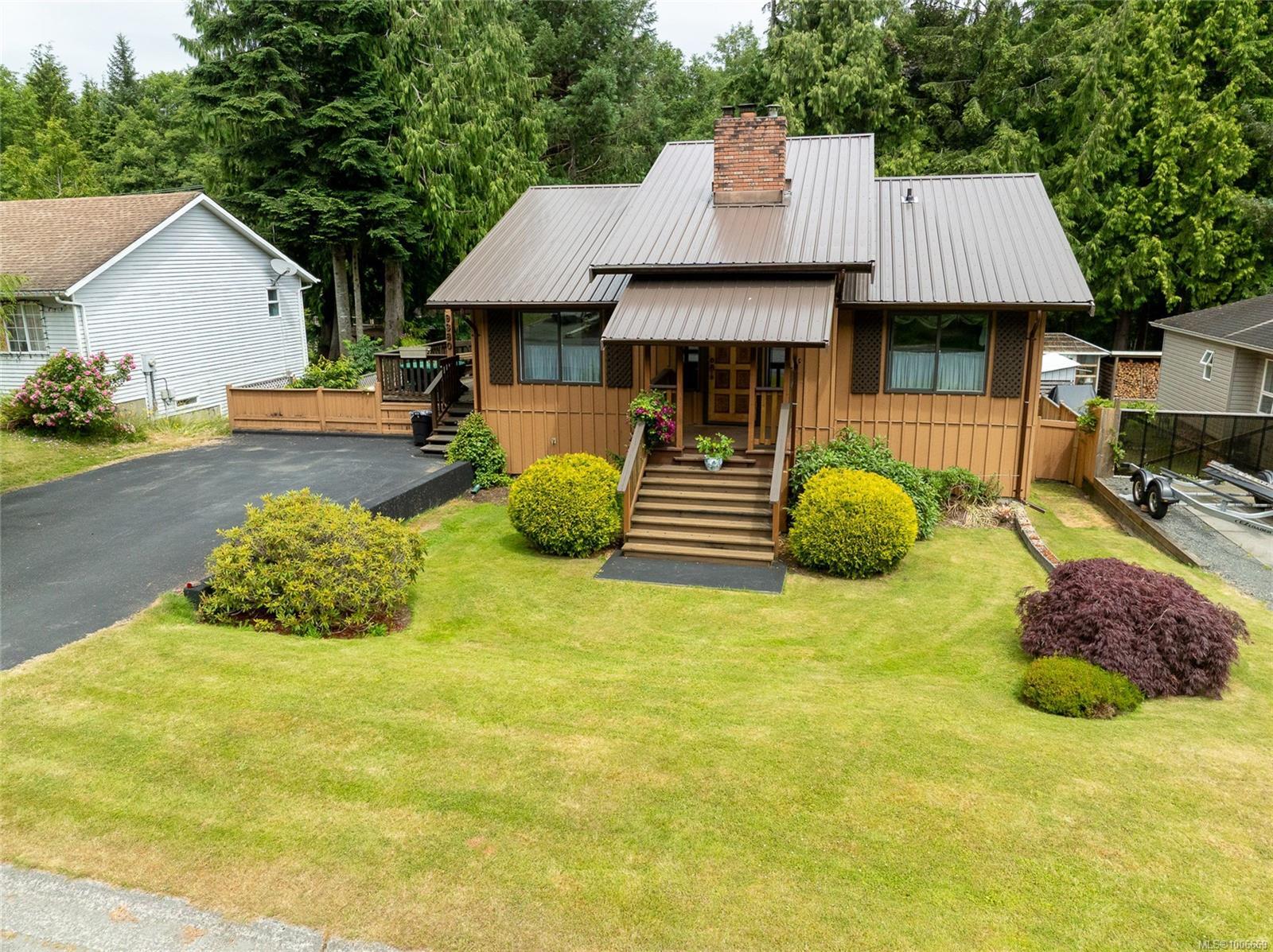 9380 Elk Dr  Port Hardy BC V0N 2P0 photo