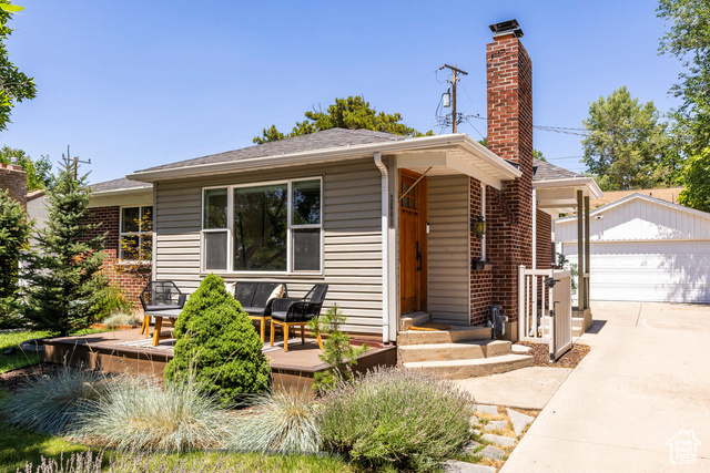 Property Photo:  2605 E Simpson Ave  UT 84109 