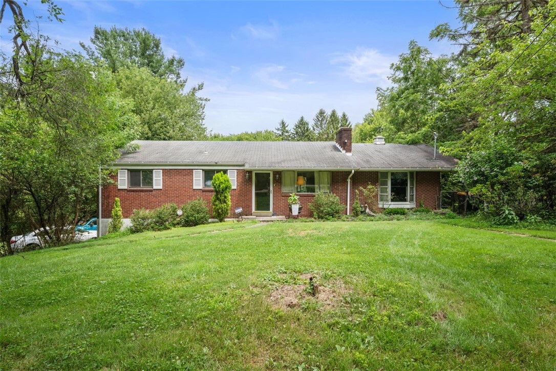 Property Photo:  2158 Reis Run Rd  PA 15237 