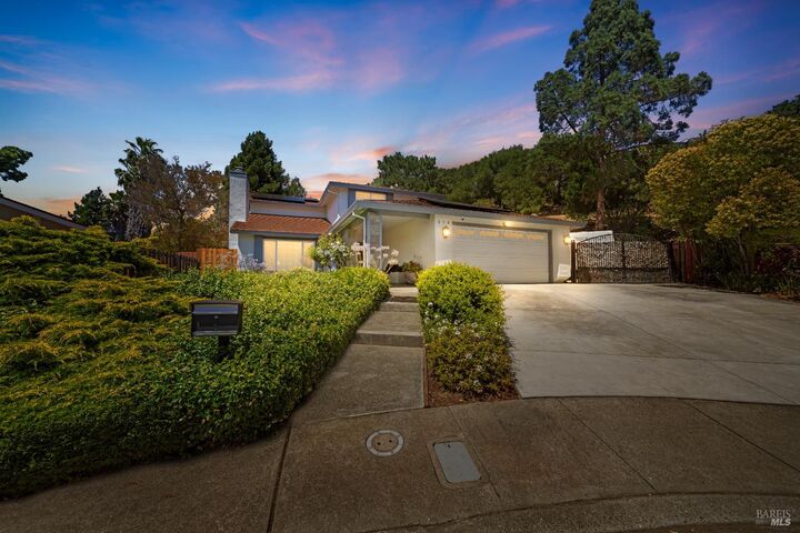 Property Photo:  124 Hydrangea Court  CA 94591 