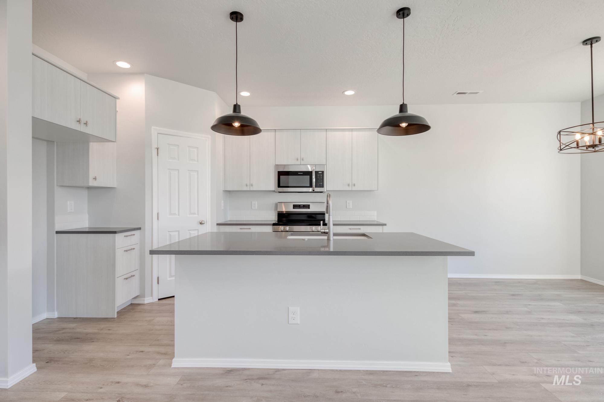 Property Photo: 2380 N Carly Ave ID 83669