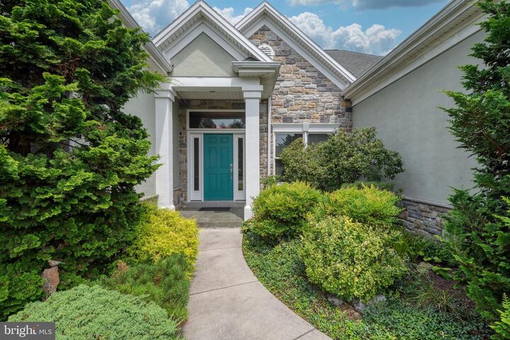 Property Photo:  125 Windrush Lane  PA 17055 