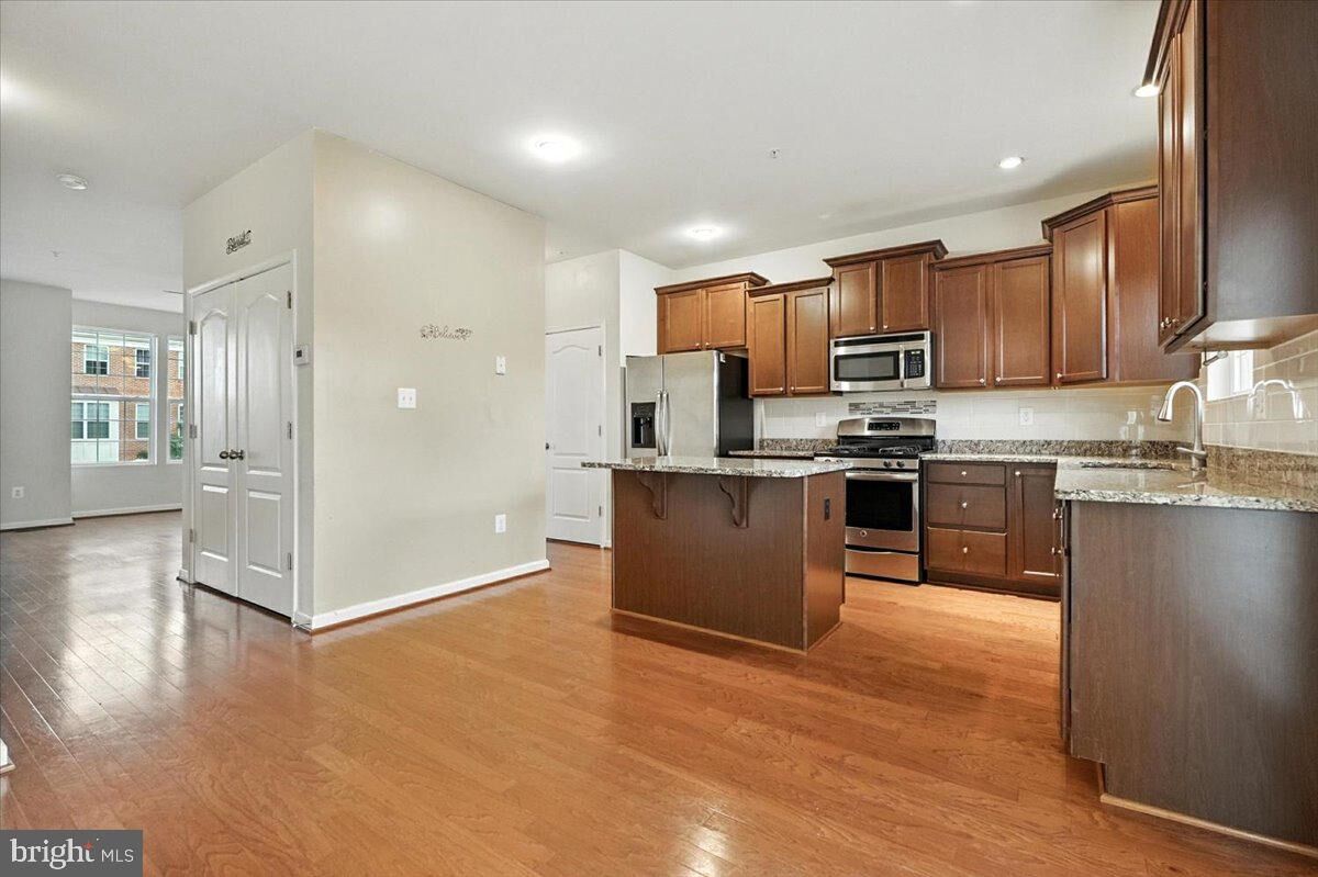 Property Photo:  11354 Sandestin Place  MD 20695 