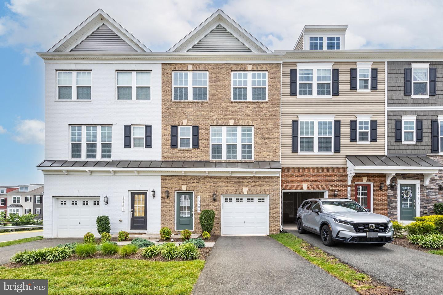 Property Photo: 15303 Linville Creek Drive VA 20169