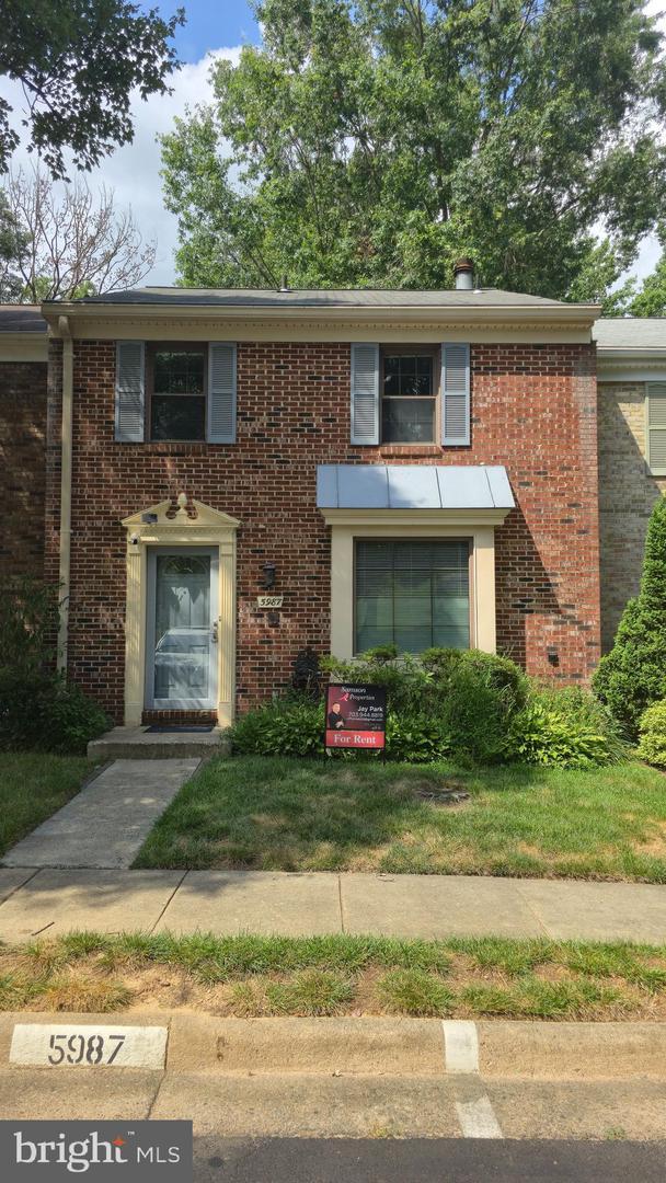 Property Photo: 5987 Clerkenwell Court VA 22015